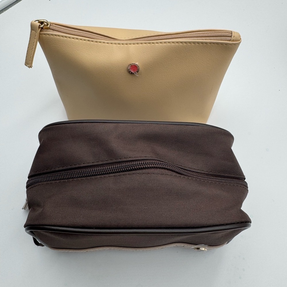 Emirates His & Hers Business Class Bvlgari Amenity Bags - Picture 12 of 12